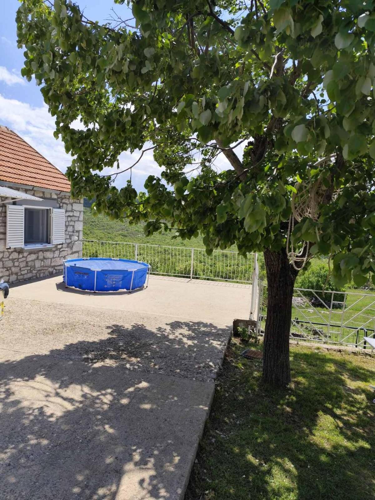 Villa Oaza Mira à Nikšić Extérieur photo